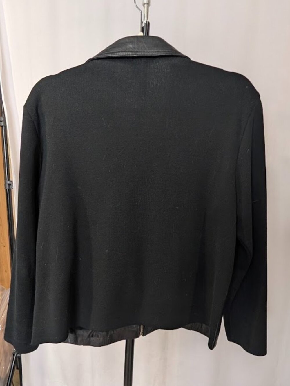 Nygård Collection Petite Black Leather Front Zip Jacket | Size 8P - Picture 4 of 6